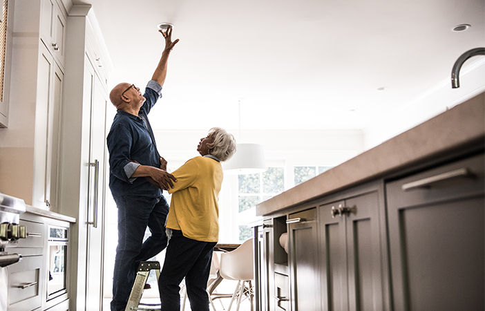 Cover the main damages that may occur in your home with Senior home insurance for customers between 65 and 82 years old.